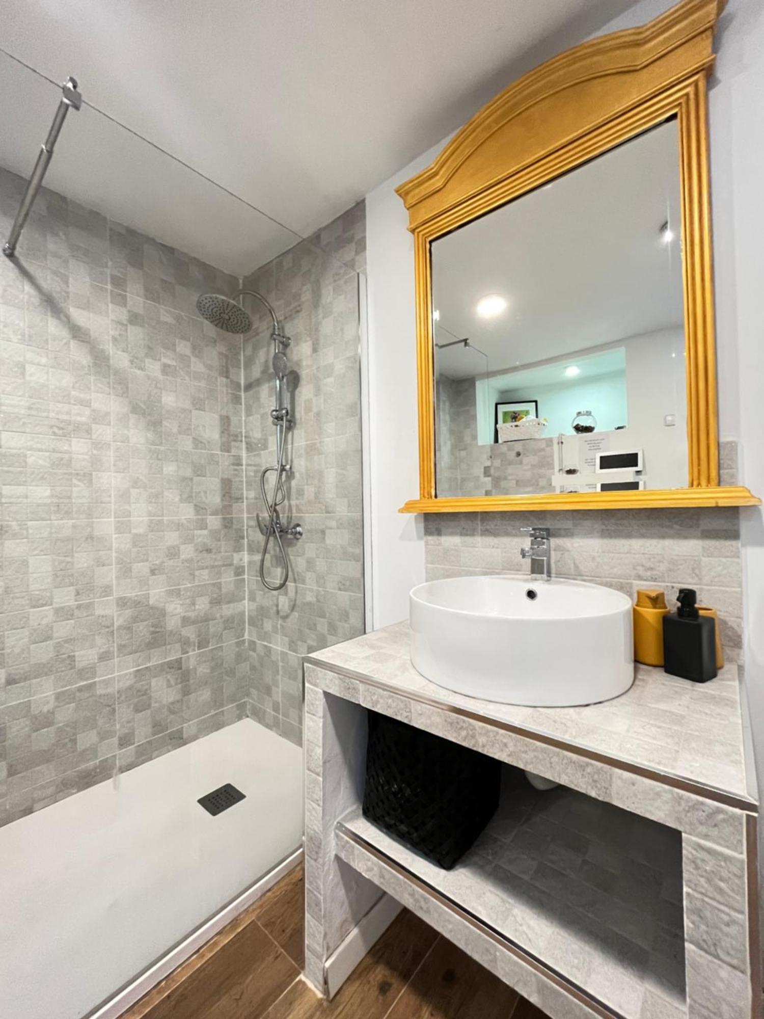 Duplex Manzanares Izq Amarillo Temporal Apartamento Madri Exterior foto
